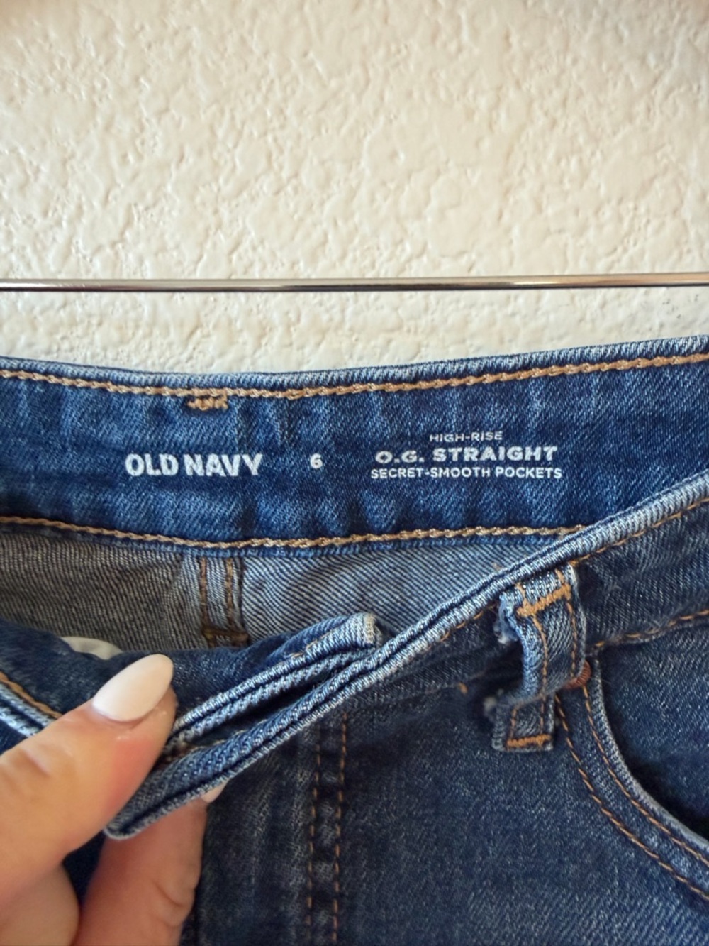 Old Navy Blue Distressed Denim Shorts American Flag Embroidery size 6 EUC - Picture 3 of 5